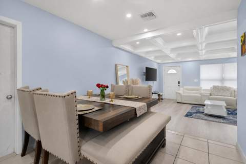 2220 N 47th Avenue, Hollywood FL - photo 6 of 22