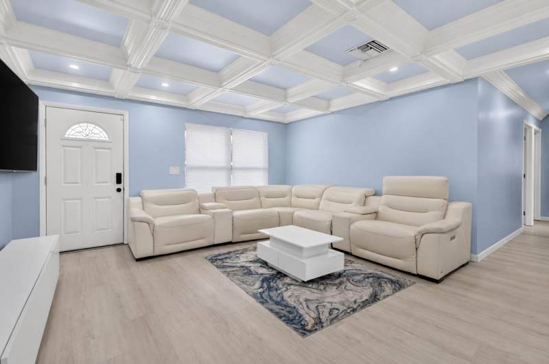 4 bedroom Single Family Residence at 2220 N 47th Avenue, Hollywood Hills Amen Plat, Hollywood — photo 5