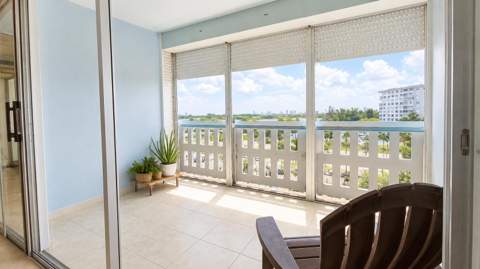 4001 Hillcrest Drive #705, Hollywood FL - photo 11 of 21