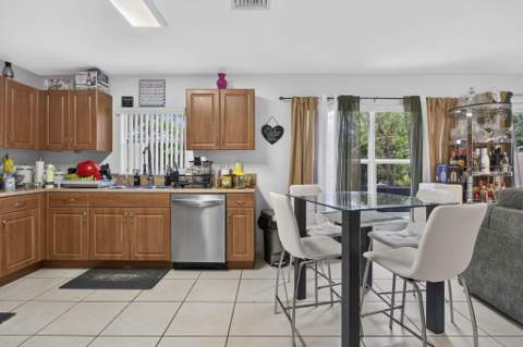 6021 Adriatic Way, West Palm Beach FL - photo 17 of 51