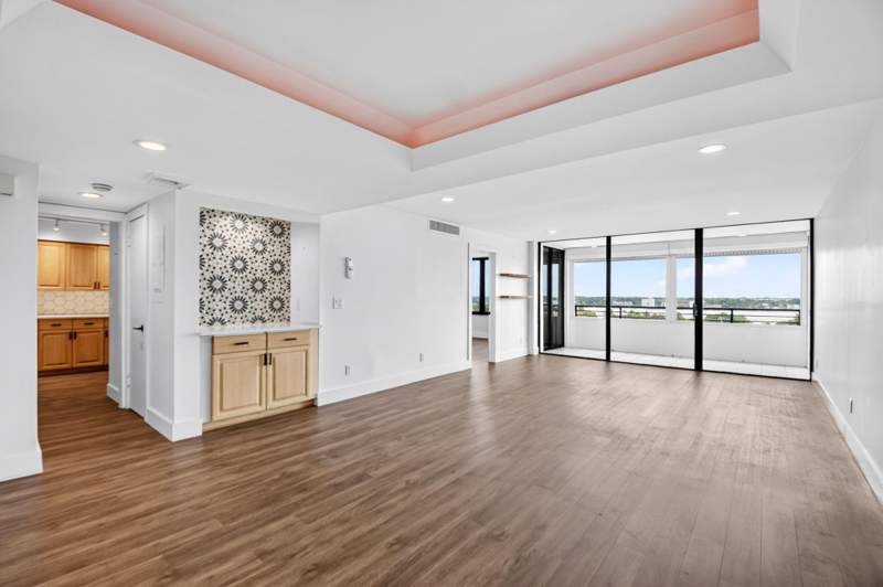 1 bedroom Condominium at 3589 S Ocean Boulevard #909, Mayfair House Condo, South Palm Beach — photo 4