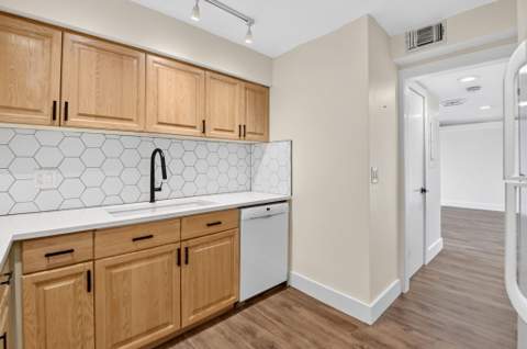 3589 S Ocean Boulevard #909, South Palm Beach FL - photo 17 of 52