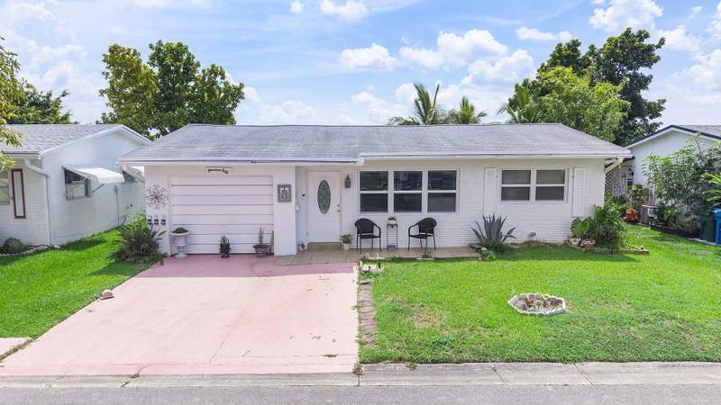 2 bedroom Single Family Residence at 1450 NW 69th Avenue, Paradise Gardens Sec 2, Margate — photo 3
