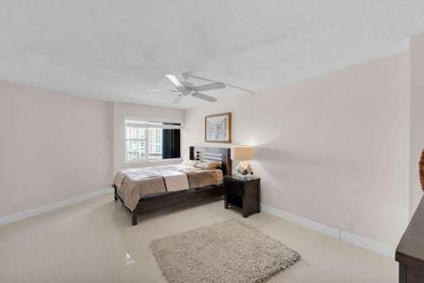 1200 Hibiscus Avenue #1406, Pompano Beach FL - photo 12 of 26