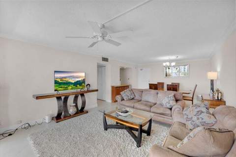 1200 Hibiscus Avenue #1406, Pompano Beach FL - photo 6 of 26