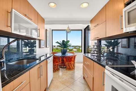 3589 S Ocean Boulevard #908, South Palm Beach FL - photo 13 of 46