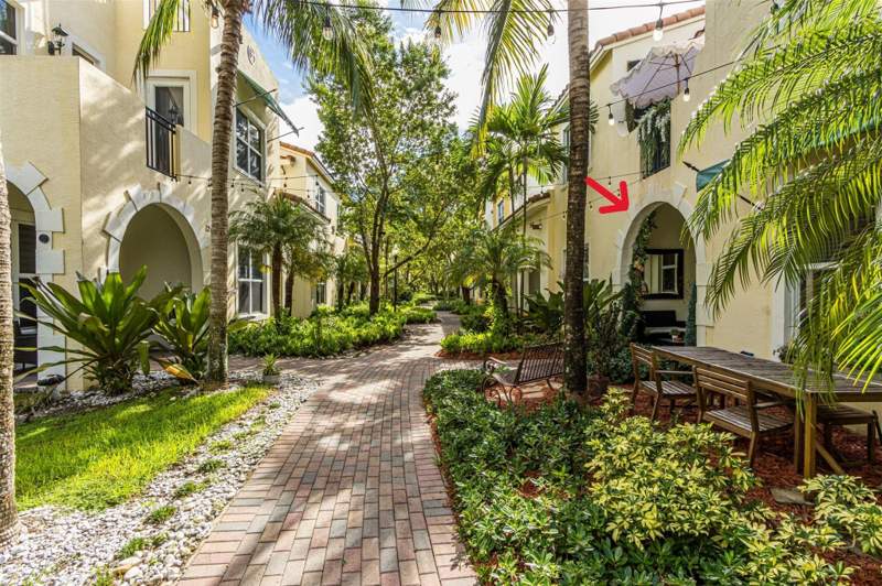 3 bedroom Townhouse at 12467 NW 17th Court, Pembroke Falls-Phase 1, Pembroke Pines — photo 2