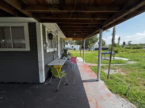 301 Fleming Avenue, Greenacres FL - photo 8 of 9