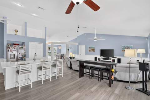 8295 Sandpine Circle, Port St. Lucie FL - photo 8 of 47
