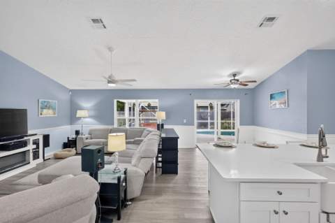 8295 Sandpine Circle, Port St. Lucie FL - photo 11 of 47