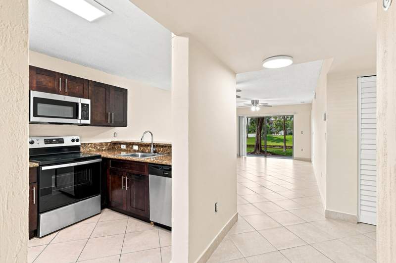 2 bedroom Condominium at 9938 Nob Hill Lane #9938, Villas De Venezia Condo, Sunrise — photo 4