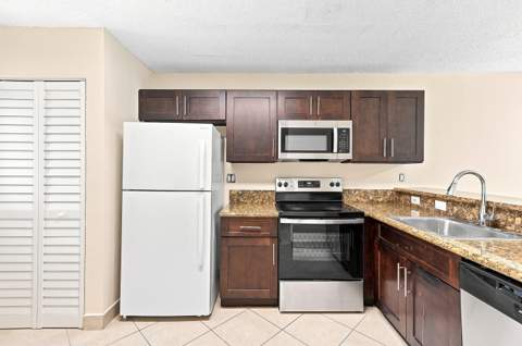 9938 Nob Hill Lane #9938, Sunrise FL - photo 6 of 49