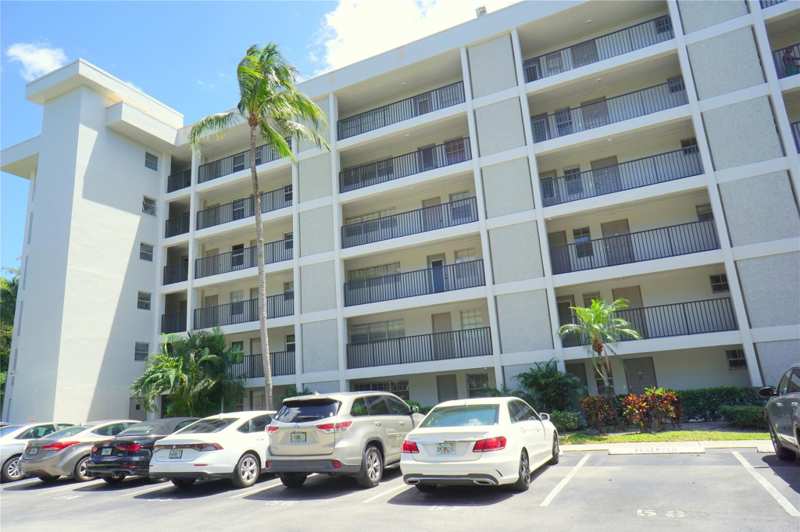 3 bedroom Condominium at 2600 S Course Drive #410, No 15 Palm-Aire Country Club, Pompano Beach — photo 1