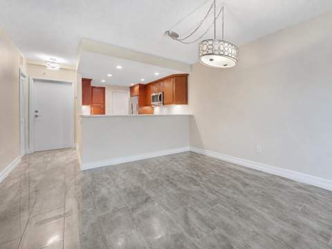 1500 S Ocean Boulevard #207, Lauderdale-By-The-Sea FL - photo 10 of 53