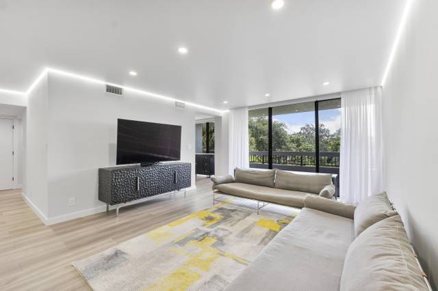 23200 Camino Del Mar #302