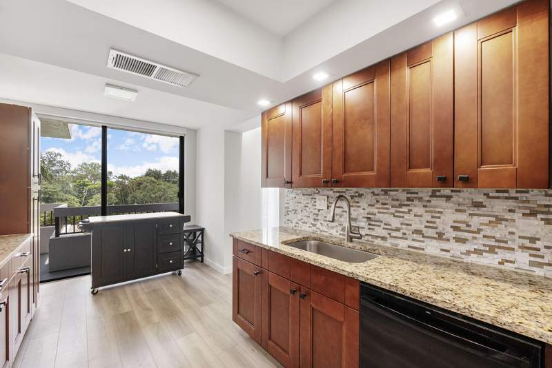 2 bedroom Condominium at 23200 Camino Del Mar #302, La Residence Condo, Boca Raton — photo 4