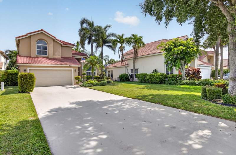 4 bedroom Single Family Residence at 7591 Brunson Circle, Lake Charleston Tr L 1, Lake Worth — photo 2
