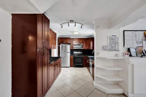 1302 S 23rd Avenue, Hollywood FL - photo 8 of 19