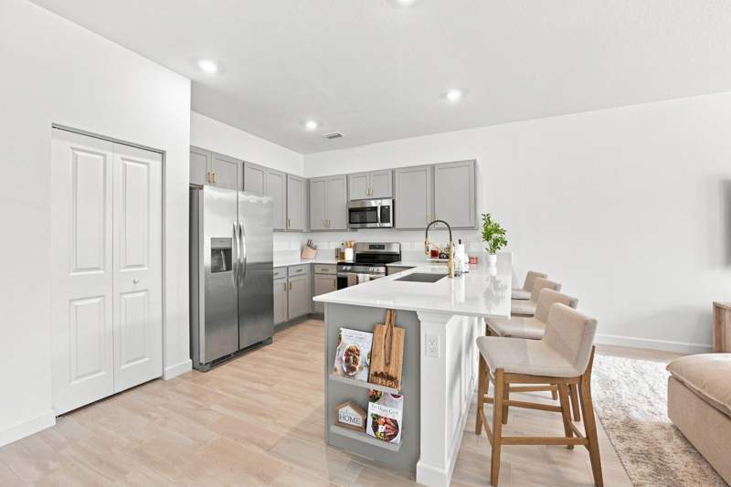 4 bedroom Townhouse at 4341 Pond Lily Lane, Lakeshore At The Fountains Replat Lt 66, Lake Worth — photo 5