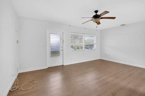 426 NE 7th Avenue #2B, Delray Beach FL - photo 7 of 39