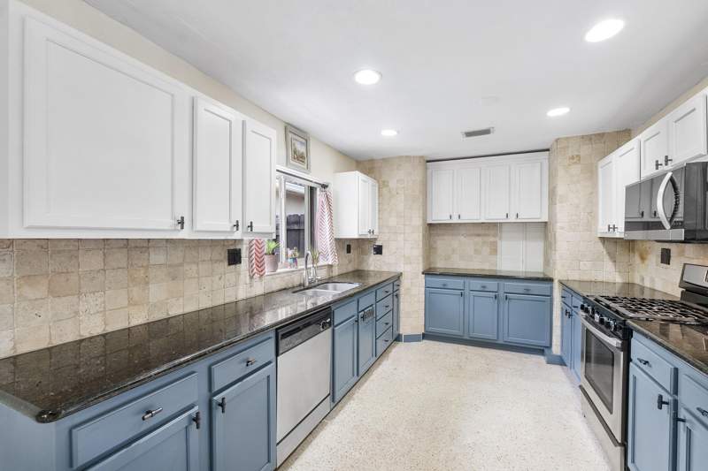 3 bedroom Single Family Residence at 2933 NE 1st Avenue, Almar Estates Resub, Wilton Manors — photo 4