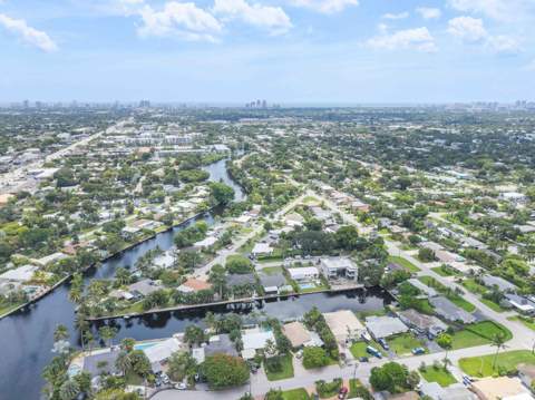 2933 NE 1st Avenue, Wilton Manors FL - photo 22 of 25