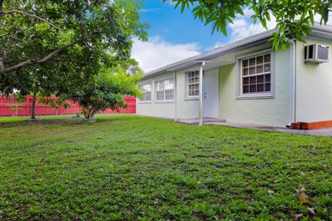 3335 10th Avenue, Palm Springs FL - photo 14 of 20