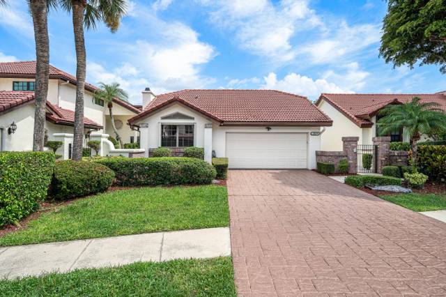 Town Place Club Villas
