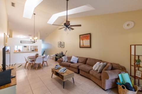508 Harbour Pointe Way, Greenacres FL - photo 6 of 22