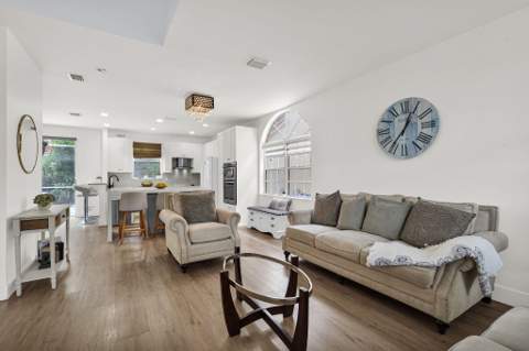 527 NW 87th Lane, Coral Springs FL - photo 12 of 49