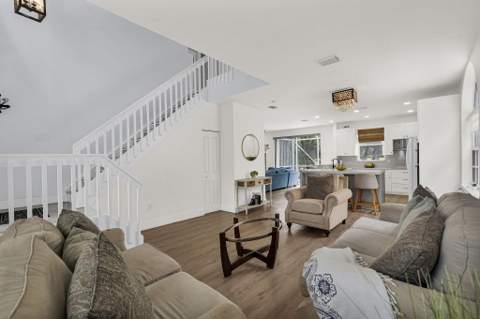 527 NW 87th Lane, Coral Springs FL - photo 13 of 49