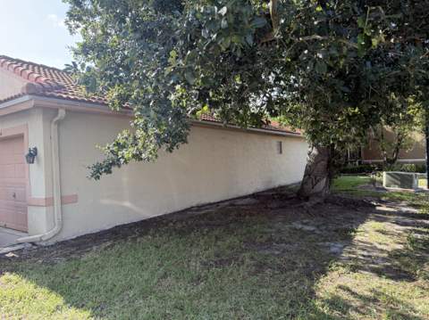 8164 Pelican Harbour Drive, Lake Worth FL - photo 9 of 38