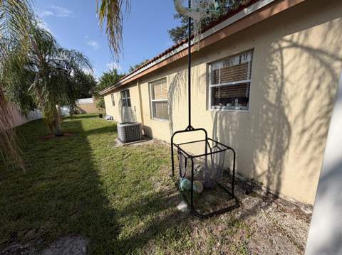 8164 Pelican Harbour Drive, Lake Worth FL - photo 11 of 38