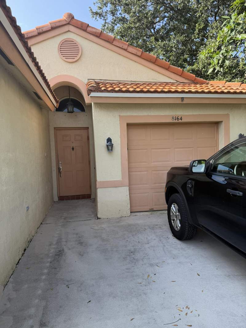 3 bedroom Single Family Residence at 8164 Pelican Harbour Drive, Balmoral Country Club Lacuna Pod C, Lake Worth — photo 2