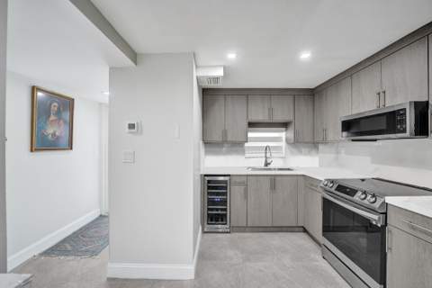 9410 N Hollybrook Lake Drive #201, Pembroke Pines FL - photo 9 of 43