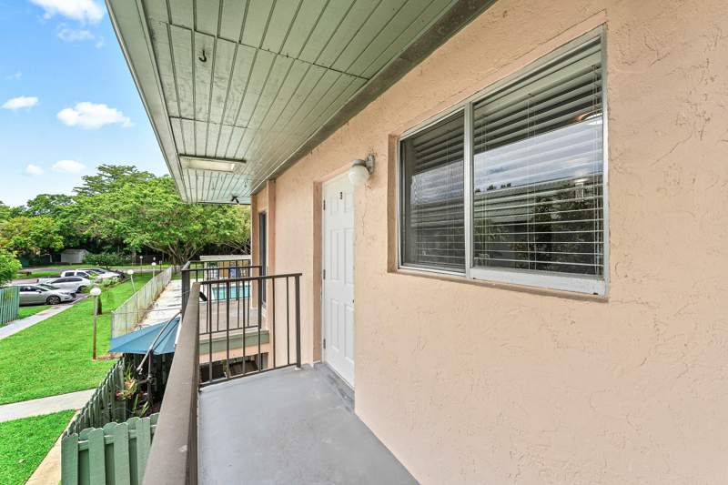 2 bedroom Condominium at 1866 Fairview Villas Drive #3, Fairview Villas Condo, Palm Springs — photo 5