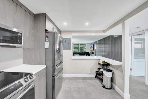 9410 N Hollybrook Lake Drive #201, Pembroke Pines FL - photo 13 of 43