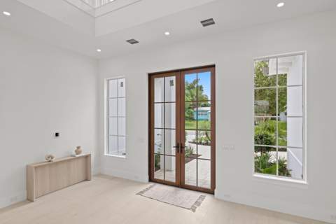 533 Driftwood Road, North Palm Beach FL - photo 9 of 64