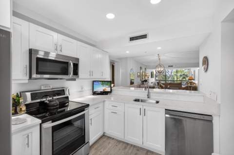 1901 Marina Isle Way #304, Jupiter FL - photo 10 of 67