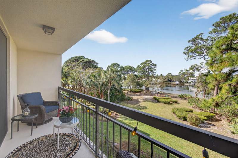 2 bedroom Condominium at 1901 Marina Isle Way #304, Marina At The Bluffs Condo, Jupiter — photo 4