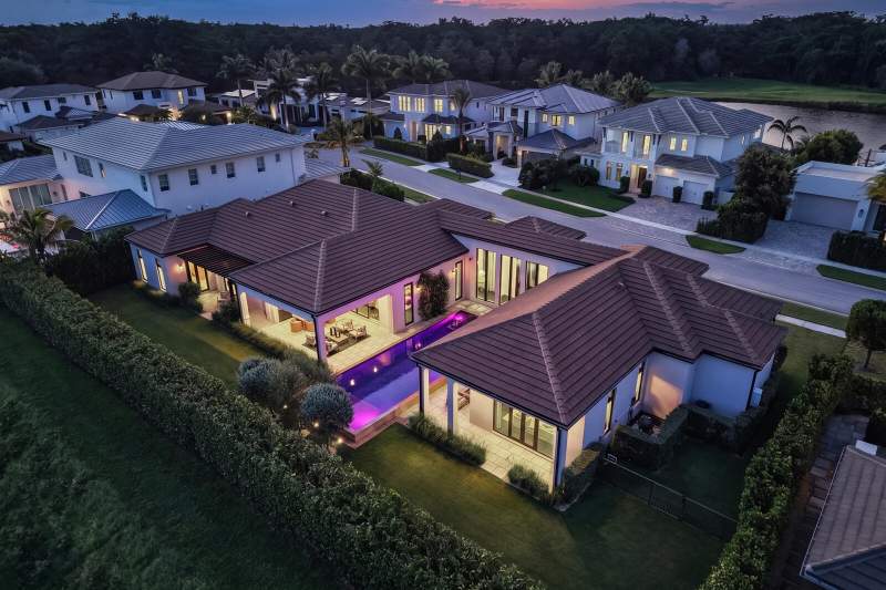 4 bedroom Single Family Residence at 3160 Blue Cypress Lane, Blue Cypress At Palm Beach Polo & Country Club, Wellington — photo 2