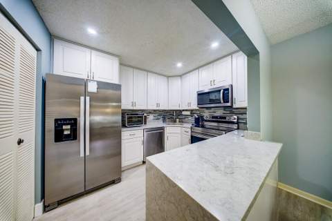 118 Lake Pine Circle #A-2, Greenacres FL - photo 12 of 24