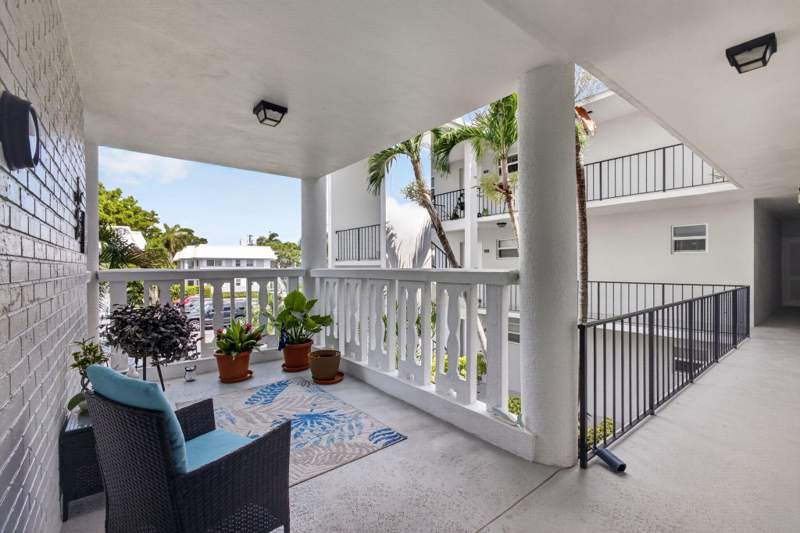 1 bedroom Condominium at 29 Colonial Club Drive #202, Colonial Club Condo Sec 1, Boynton Beach — photo 2