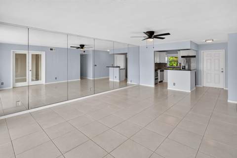 231 E Lantana Road #204, Lantana FL - photo 7 of 32