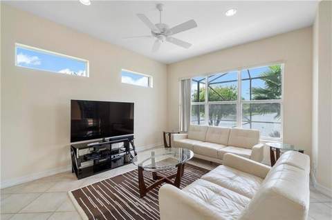 7008 NW 111th Terrace, Parkland FL - photo 9 of 17