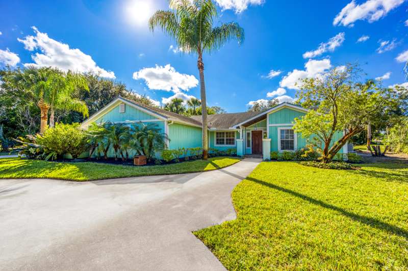 3 bedroom Single Family Residence at 2232 SW Racquet Club Drive, Crane Creek Racquet Club, Palm City — photo 1