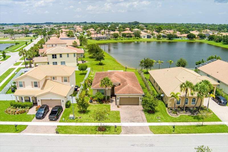 3 bedroom Single Family Residence at 4111 Worlington Terrace, Bent Creek Tract A-1, Fort Pierce — photo 3