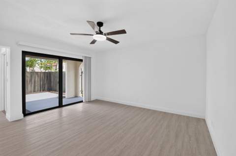 6352 Seven Springs Boulevard #B, Greenacres FL - photo 6 of 23