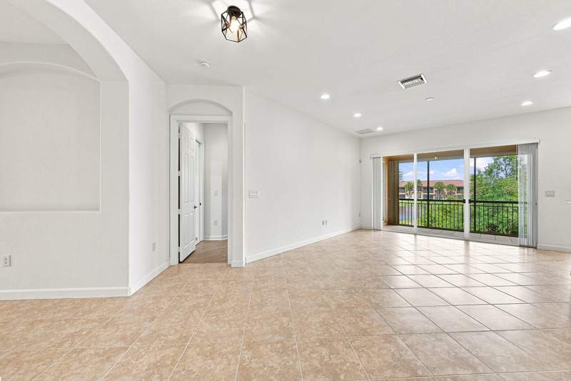 3 bedroom Condominium at 8288 NW 128th Lane #38-F, Cypress Pointe III At Heron Bay, Parkland — photo 5