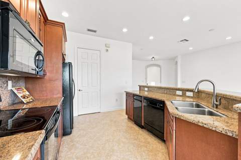 8288 NW 128th Lane #38-F, Parkland FL - photo 12 of 56